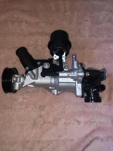 New Engine Water Pump for Mercedes CLA250 GLA250 4Matic 2.0L 4-Door - m941 - Foto 1 di 15