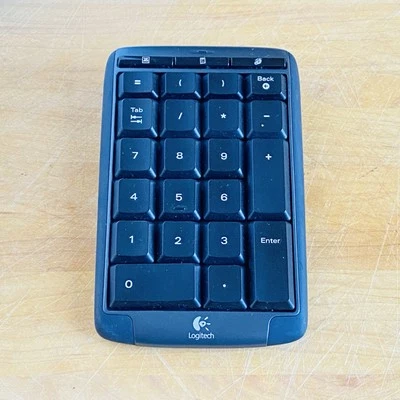 Logitech 2.4Ghz Cordless Numeric Pad 920000217 Wireless Keyboard with USB Dongle - Image 1 of 4