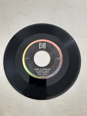 BETTY EVERETT & JERRY BUTLER - LOVE IS STRANGE VEE JAY 45 - Image 1 of 2