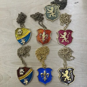 Medieval Crest Medallion Red Blue Brown Orange Spade Lion Unicorn Game Of Throne - Picture 1 of 8