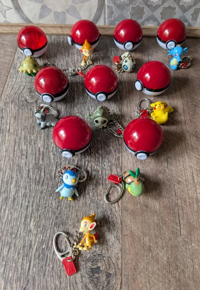 Pokemon Vintage Key Chains Pokeball 2004 x 10 - Image 1 of 4