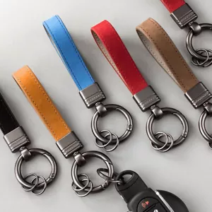 Genuine Leather Keychain Black Buckle Car Key Ring Key Chain Holder - Bild 1 von 12