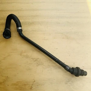 Genuine Mercedes OEM C200 M264 coolant hose pipe water A2642002001 - Picture 1 of 3