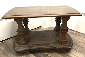 Mesa auxiliar vintage de plástico de grano de madera con ruedas patas gruesas - Imagen 1 de 13