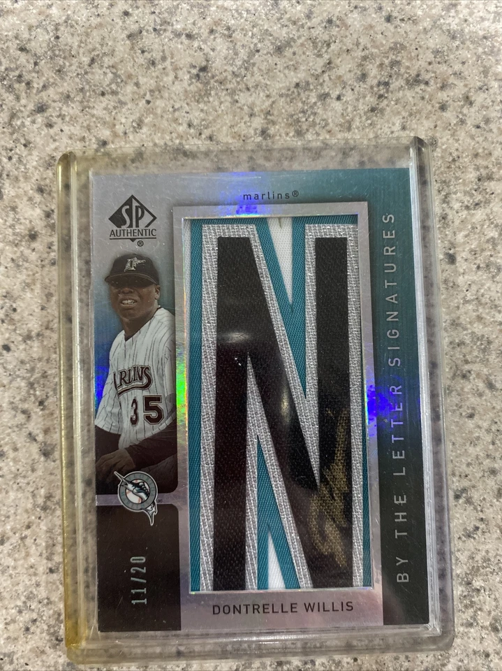 Dontrelle Willis By The Letter Signatures Card - Изображение 1 из 2
