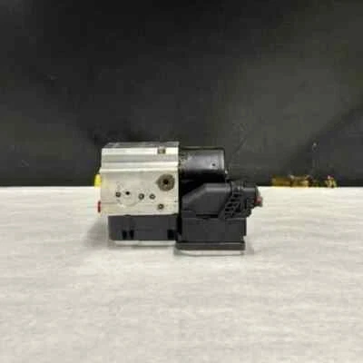 2004-2006 Cadillac Escalade ABS Anti Lock Brake Unit Pump Assembly - Image 1 of 4