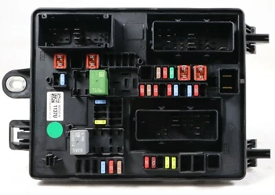 Chevrolet SS 2014 sedán LS3 caja de fusibles y relés cargada usado OEM GM 92271137 Foto 1 de 4