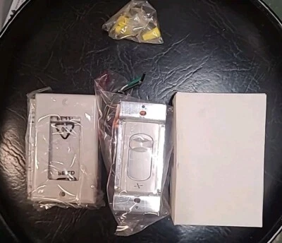 Universal Emerson 4-Speed Slide Ceiling Fan Wall Control - SW46 in White - Image 1 of 4