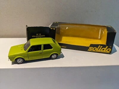 Solido 19 - VW, VOLKSWAGEN Golf série 1, 3 portes verte 1:43 - Photo 1/3