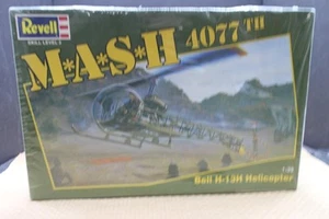 REVELL 1:35TH SCALE MASH 4077TH BELL H-13H HELICOPTER MODEL KIT - Picture 1 of 7