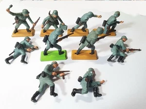 Vintage Britains Deetail Modern Army German Infantry - Picture 1 of 1