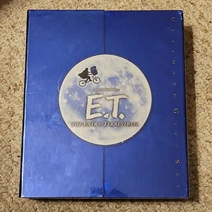 E.T. The Extra-Terrestrial Ultimate Gift Box Set 4-Disc DVD w/ Real Film Frame - Imagen 1 de 3
