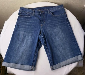 Levis Bermuda Shorts Womens Jean Shorts Cotton Denim Mid Rise Cuffed Waist SZ 31 - Picture 1 of 7