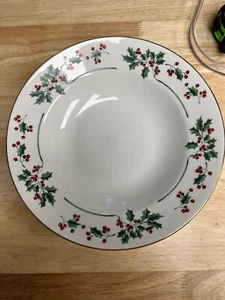 Set Of 3 Gibson Holiday Charm Holly Berry Christmas Soup Salad Bowls Gold Trim - Picture 1 of 6