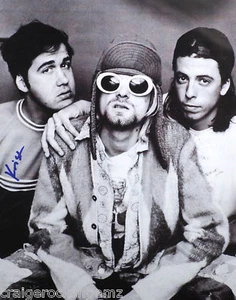NIRVANA+Krist Novaselic+Signed Photo+AUTOGRAPH+PSA/DNA - Picture 1 of 1