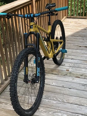 Bicicleta de montaña Santa Cruz Hightower C S 2019 grande personalizada de carbono Foto 1 de 4