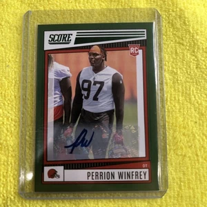 Puntuación 2022 - Rookies Perrion Winfrey #362 Green Signatures (AU, RC) - Imagen 1 de 2