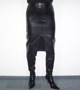 schöner Kunstlederrock von Cindy.h, Farbe Schwarz, Größe 38/M - Bild 1 von 9