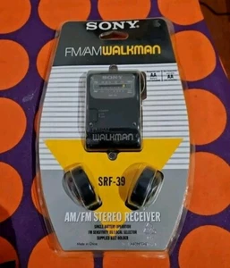 Sony SRF-39 FM/AM Walkman Portable Radio 1992 Vintage Nuovo Sigillato NEW SEALED - Foto 1 di 2