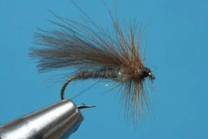 Fliegentom Trockenfliege 3 Stück - graue CDC-Sedge mit UV- Thorax - Bild 1 von 3