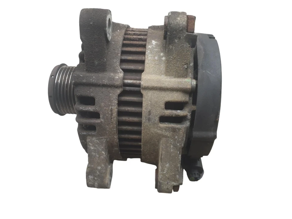 LAND ROVER FREELANDER Alternator 2179 Diesel 2007 224DT  - Image 1 of 4