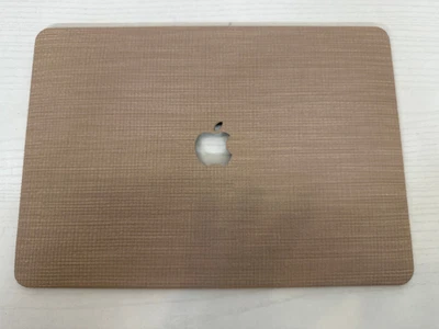 13-Inch MacBook Pro Case – Hard Shell with Ventilation  Open Box – Minimal Scuff - Image 1 of 3