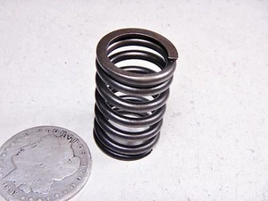 86 HONDA GL1200A GOLD WING OUTER INTAKE/EXHAUST VALVE SPRING - Picture 1 of 3