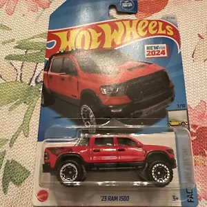 Camión Hot Wheels HW Factory Fresh 7/10 • '23 RAM 1500 rojo HXB33 2024 - Imagen 1 de 10