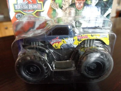  CHEVY PICKUP DRACULA MONSTER TRUCK 2003 MUSCLE MACHINES 1/72 USED PACKAGE - Image 1 of 4