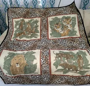 Vintage 50 x 60 Handarbeit Patchwork Baumwolle Gepard Tiger Leopard Quilt - Bild 1 von 6
