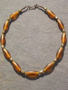 Edles Glas Holz Messing Collier schmeichelnde Orange-Gold-Töne 50 cm Kette - Picture 1 of 4