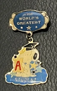 SNOOPY Pin Badge The World's Greatest Student - Picture 1 of 2
