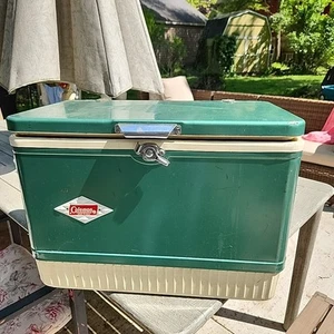 Vintage Coleman Green Metal Cooler Diamond Logo Camping MCM Locking Lid - Picture 1 of 24