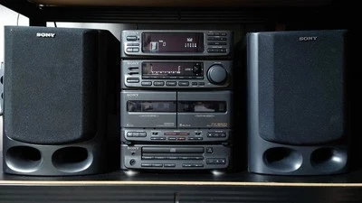 SONY  Vintage Mini HI-FI Component System FH-B900. AC 110- 240 V - Image 1 of 4