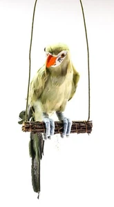 Papagei auf Schaukel , gefiedert zum aufhängen Deko - Figur Vogel - Bild 1 von 2