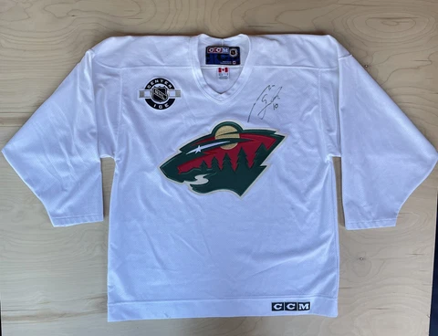 Wild Jersey Center Ice CCM NHL Canada VTG Large Hockey Signed Marian Gaborik Cover