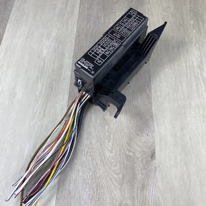 95-99 1995-1999 NISSAN MAXIMA ENGINE BAY FUSE RELAY BOX OEM - Picture 1 of 6