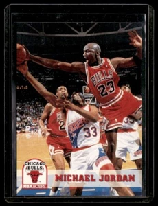 1993-94 Hoops Michael Jordan Chicago Bulls #28 - Picture 1 of 2