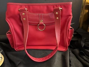 BEAUTIFUL RED MAXX NEW YORK SHOPPER TOTE HANDBAG WITH LOTS OF POCKETS - NEW - Picture 1 of 5