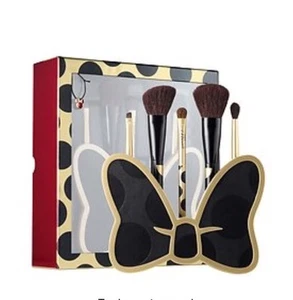 Neu Sephora Minnie Mouse Beauty Tools Brush Up On Glamour - Bild 1 von 5