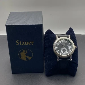Stauer WR 3ATM Fecha Acero Inoxidable Trasero Cuero Reloj Analógico Cuarzo Caja 31252 - Imagen 1 de 9