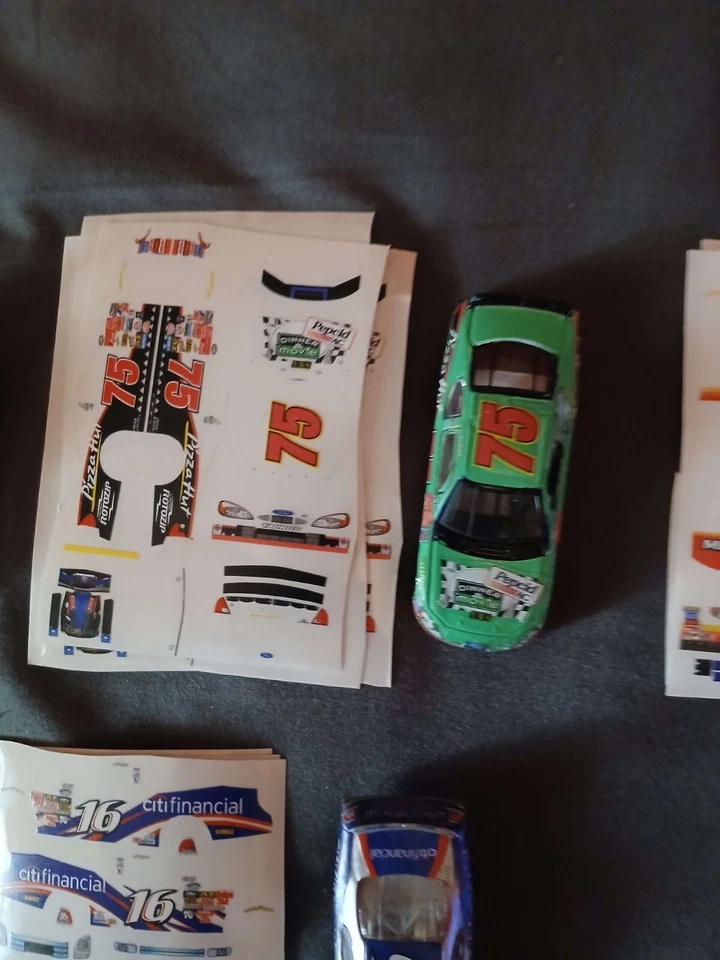 Calcomanía NASCAR WALLY DALLENBACH PIZZA HUT 2000 1 64 PELAR Y PEGAR Foto 1 de 1