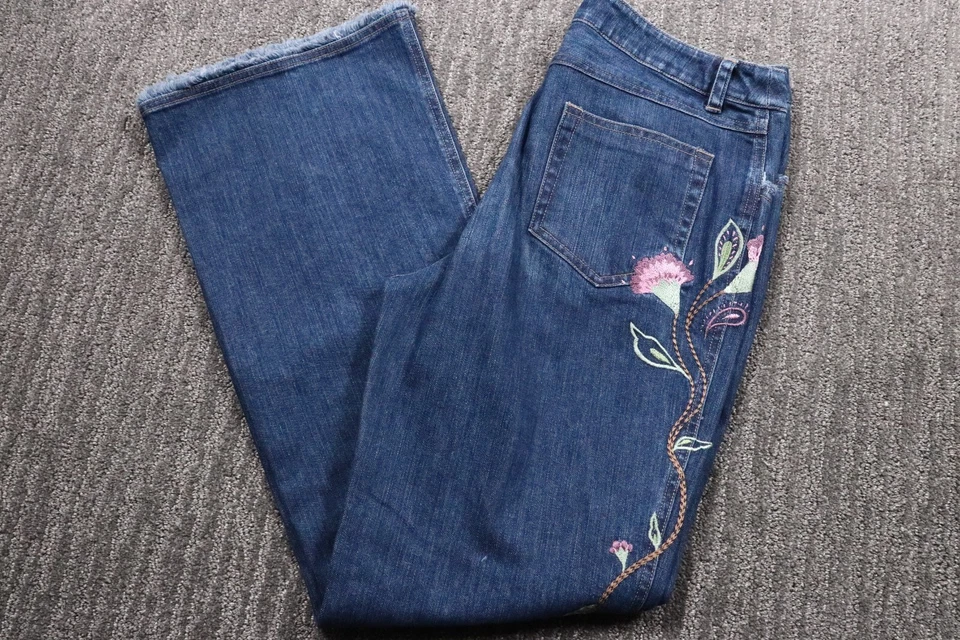 Jones Wear Vintage Denim Embroidered Boot Cut Jeans Frayed Hem Stretch Women's 8 - Image 1 of 4