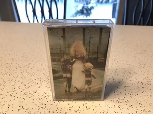 Soul Asylum Cassette  Grave Dancers Union  1992 Sony Music   VG Condition - Picture 1 of 7