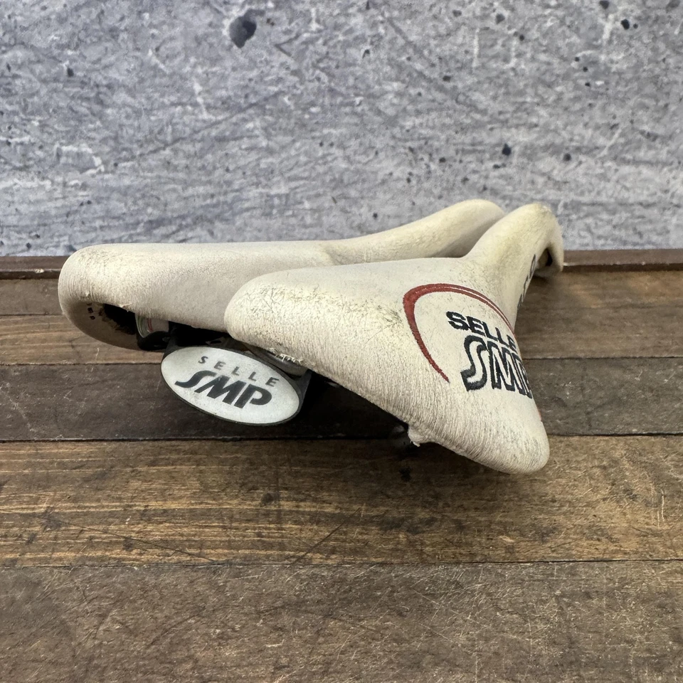 Sillín Selle SMP Pro blanco asiento de bicicleta de carretera hecho en Italia rieles de acero inoxidable de colección Foto 1 de 4