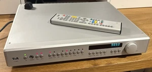 T+A R 1220 R mit Fernbedienung F1 und E2000 - Bild 1 von 3