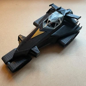 Mattel DC Comics Batman Dark Knight Treadator motorisiertes Batttank Fahrzeug - Bild 1 von 9