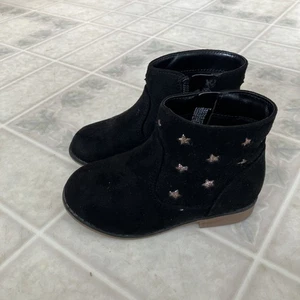 Cat and Jack Toddler Black Boots with Gold Stars on the Side Size 7 Side Zip - Picture 1 of 5
