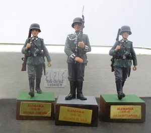 Alymer 54 mm Segunda Guerra Mundial soldados alemanes: juego de tres, dos diferentes - Imagen 1 de 3