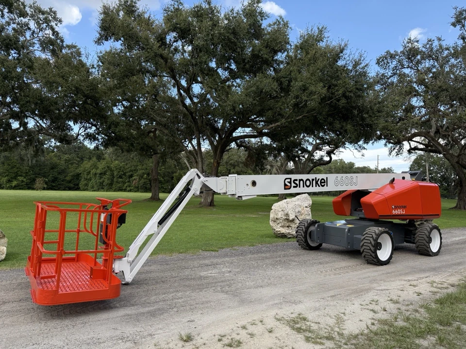 2018 SNORKEL 660SJ TELESCOPIC BOOM LIFT - 71 FT WORKING  - JIB - CUMMINS DIESEL! - Image 1 of 4